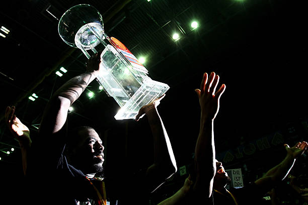 深评论员所 深评论员所