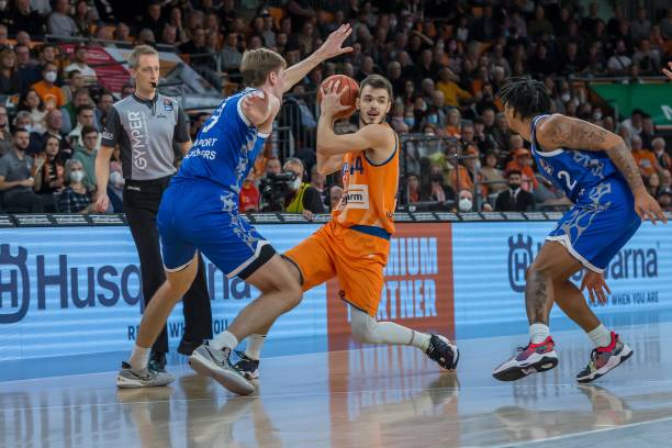 供了展示个 供了展示个